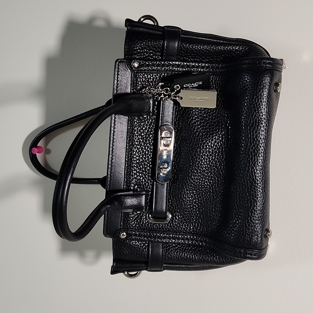 Coach purse, Swagger 21